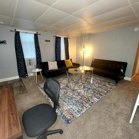 Downtown Peace Apartment Индианаполис Екстериор снимка